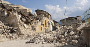 Edificios afectados por el terremoto en Ecuador