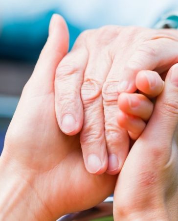 Mejores condiciones para los cuidadores de enfermos de Alzheimer